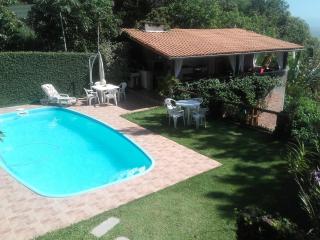 Casa Mary Refúgio com Vista Panorâmica para o Mar em Sambaqui, Florianópolis - 8