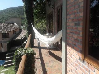 Casa Mary Refúgio com Vista Panorâmica para o Mar em Sambaqui, Florianópolis - 5