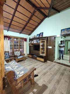 Himagni Homestay - Entire Villa - 9