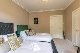 Vacant Nests The Princess Free Parking Cental - 9