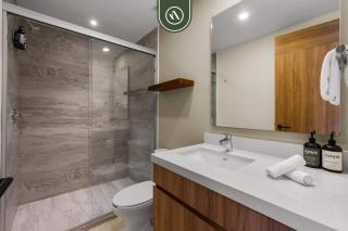 Luxury 4 BR Condo Amazing Views - Beach - Pools - 8