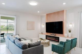 Stunning 8BR Pool Gameroom Minutes to Disney - 9