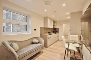Fantastic 2 Bed Garden Flat In West London - 9