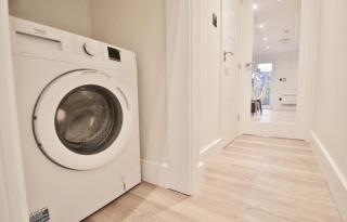 Fantastic 2 Bed Garden Flat In West London - 5
