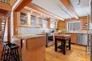 RMR: Teton View Cabin Home in WilsonWY - 4