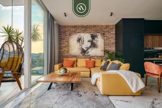 Amazing 1BR Penthouse with Balcony - Gym - Pool - 2