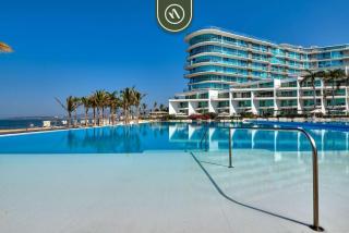 Beachfront 2BR Condo with Pool and Beachclub - 5
