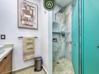 Amazing 2 BR Condo in Versalles - Rooftop Pool - 3