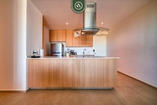 Oceanfront 2BR Condo -Private Balcony - Beach - 7