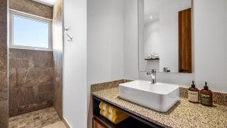 Equipped 3BR House - Pool - Gym - 5 min to Beach - 4