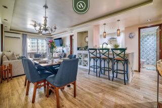 3BR Condo with Private Balcony - Pool - Marina - 3