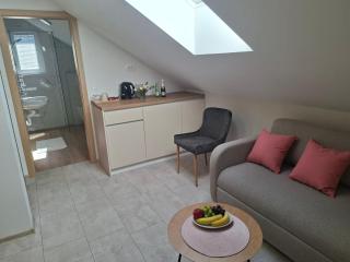 BRIGITA Holiday Rooms - udobje, mir in sprostitev v bližini jezera - 1