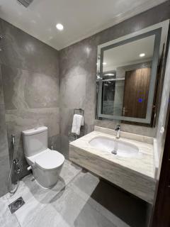 Lake Plaza Hotel - 1