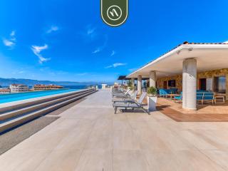 Elegant 2 BR Condo in Romantic Zone - Rooftop Pool - Puerto Vallarta - 9