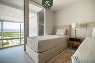 Stunning Oceanview Two Story Condo - Beach - Gym - 7