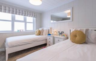 Sure Studio by Best Western Brackenborough Lakes & Resort - 9