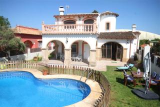 Precioso chalet con piscina privada - 2