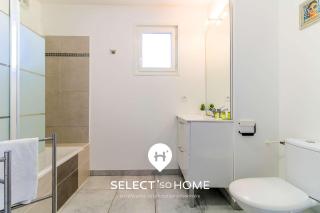SELECT' -T3 au coeur du Lavandou à proximité des commerces et des plages avec parking et piscine - EDEN-E31 - 2