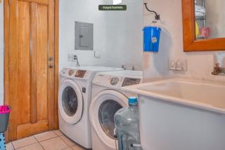 2BR Condo - Dipping Pool - Outstanding View - 8