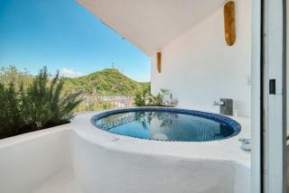 2BR Condo - Dipping Pool - Outstanding View - 3