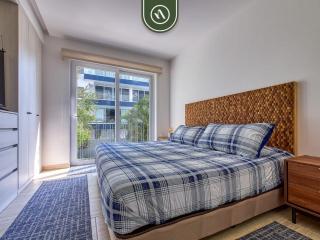 New 1 BR Condo - Oceanview Pool - 2 min to Beach - 8