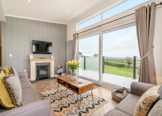 Midsomer Lodges - 6