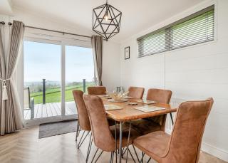 Midsomer Lodges - 2