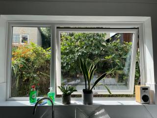 Spacious 4 Bedroom Mid-Terrace in Swansea - 8