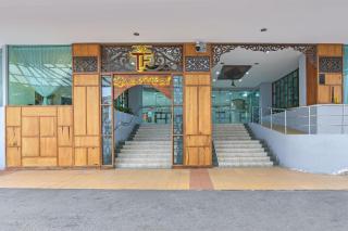 Sunday Near Jonker Street - 8