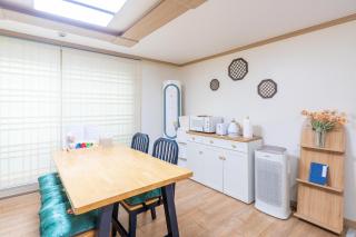 Metro Stay Daejeon Cozy home at transport hub - 6