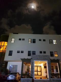 Cozy 1-bedroom Apartment, East Legon - 8
