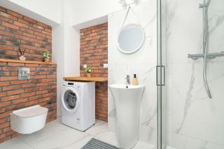 Cosy Studio with Mezzanine in Poznań Close to the Old Market Square by Noclegi Renters - 7