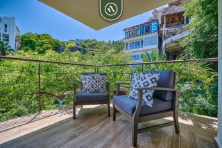 Luxury 2 BR Condo in the Jungle - Oceanview Pool - 4