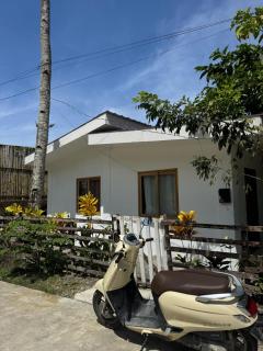 Casa Ilios - a peaceful 2BR home in Poblacion 5, General Luna - 3