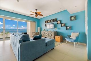 Oceanview 3BR Apt with Beach Access - Pool - Gym - 7