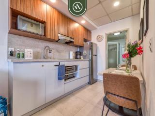 Cozy Beachfront Studio - Beach Club - Pools - 7