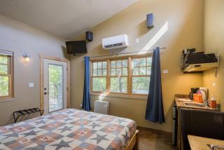 Creekside Cowa-Bungalow - 61 E 200 - Studio - 1