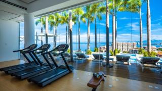 Stylish King-Bed Unit - Pool - Ocean View - Gym - 1