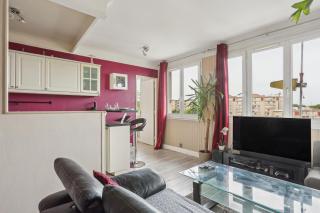 Chic and comfortable apart near Paris - 3