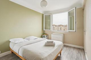 Chic and comfortable apart near Paris - 1