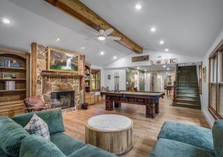 Daffodil Hill - Walk to Downtown & Brow Park - Mentone - 0