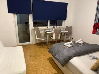 Steffies Appartement Four - 1