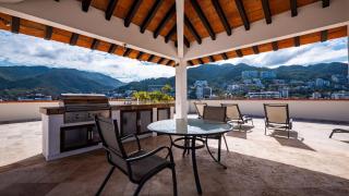 Ocean view 2Br Condo-Balcony-Beach-Pool - 902 - 2