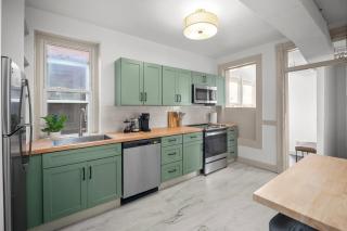 Modern St. Louis 2BR Escape - 0