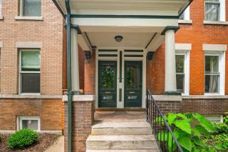 Modern St. Louis 2BR Escape - 1