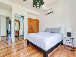 Ecofriendly 2BR Condo - Private Jacuzzi - Rooftop - 9