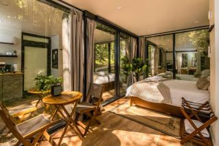 Modern Mirror Home w/ Hot-tub - “Glass House” #1 - 6