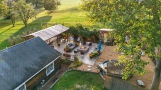 Historic Cottage Retreat-IG Cowboy Pool-Hot Tub - 8