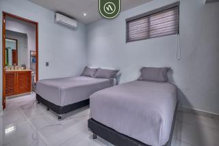 Modern 2BR Condo in Old Town - Private Terrace - 3