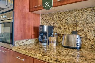 Oceanfron 4 BR Condo - Beach - Wyndham Pool - 2